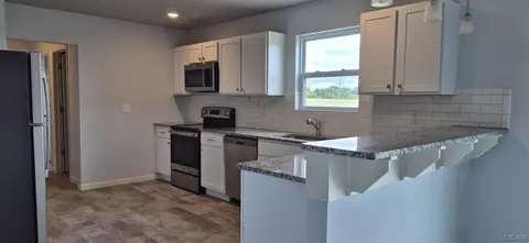 Kitchen - 3284 Sutton, Adrian, MI 49221 photo 2 of 2