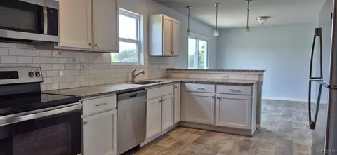 Kitchen - 3284 Sutton, Adrian, MI 49221 photo 1 of 2