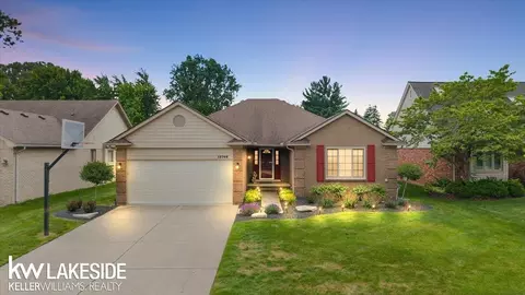 13746 Wellington, Sterling Heights, MI 48313