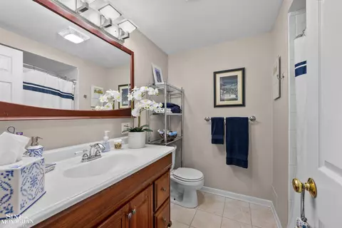 Bath - 535 539 St Clair, Grosse Pointe, MI 48230 photo 7 of 10