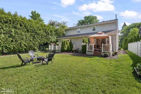 Exterior - 535 539 St Clair, Grosse Pointe, MI 48230 photo 8 of 11
