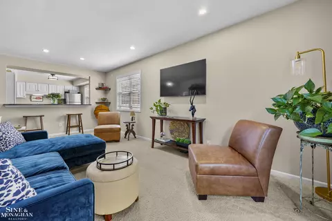 Living - 535 539 St Clair, Grosse Pointe, MI 48230 photo 2 of 5