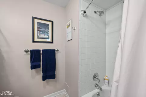 Bath - 535 539 St Clair, Grosse Pointe, MI 48230 photo 8 of 10
