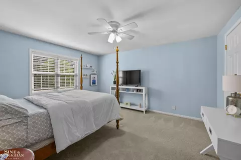 Bedroom - 535 539 St Clair, Grosse Pointe, MI 48230 photo 3 of 8