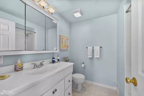 Bath - 535 539 St Clair, Grosse Pointe, MI 48230 photo 4 of 10