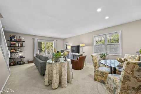 Living - 535 539 St Clair, Grosse Pointe, MI 48230 photo 4 of 5