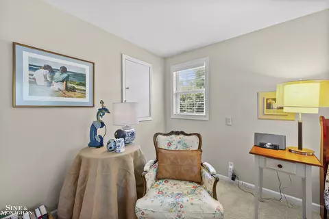 Bedroom - 535 539 St Clair, Grosse Pointe, MI 48230 photo 5 of 8