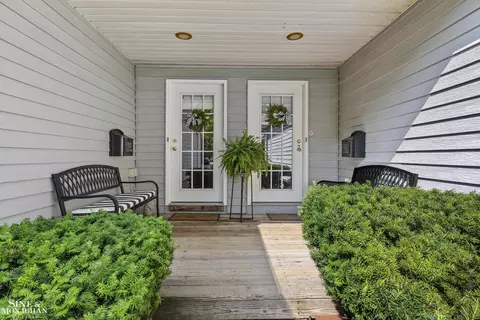 Exterior - 535 539 St Clair, Grosse Pointe, MI 48230 photo 4 of 11