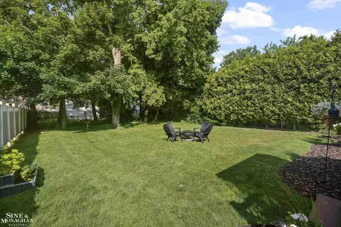 Exterior - 535 539 St Clair, Grosse Pointe, MI 48230 photo 9 of 11