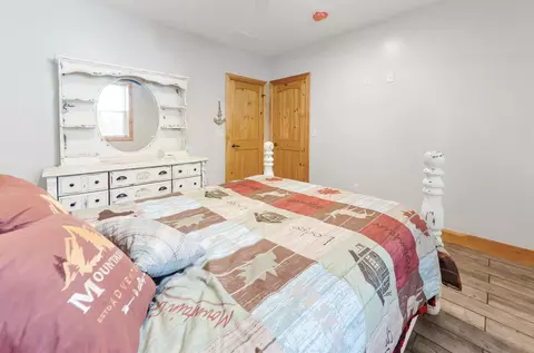 Bedroom - 3188 W W Riv, Gladwin, MI 48624 photo 5 of 10