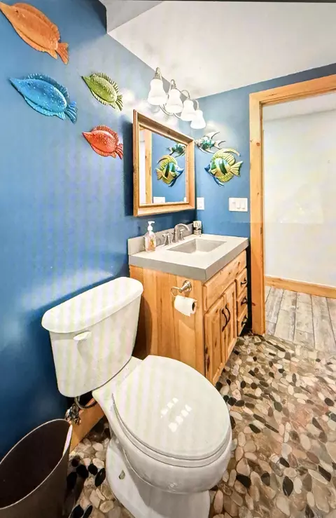 Bath - 3188 W W Riv, Gladwin, MI 48624 photo 6 of 7