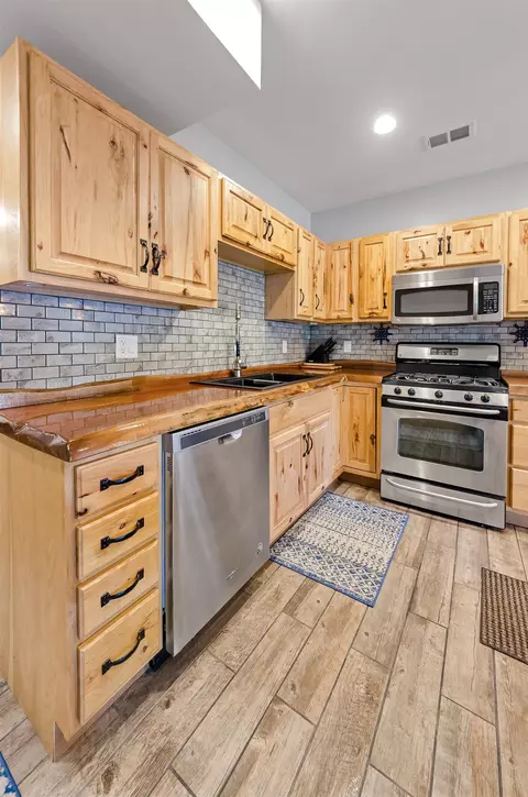Kitchen - 3188 W W Riv, Gladwin, MI 48624 photo 7 of 8