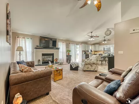 Living - 2954 5th, Monroe, MI 48162 photo 1 of 4