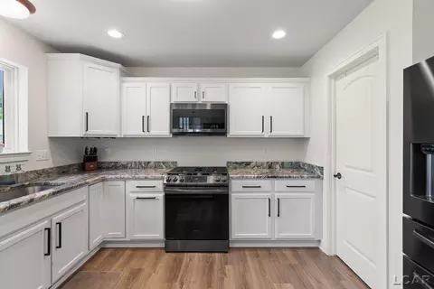 Kitchen - 1708 Nicholas, Adrian, MI 49221 photo 3 of 5