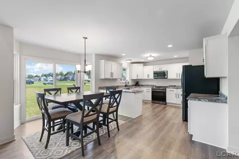 Dining - 1708 Nicholas, Adrian, MI 49221 photo 1 of 3