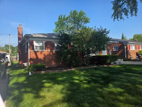 24645 Raven Ave, Eastpointe, MI 48021 photo 3