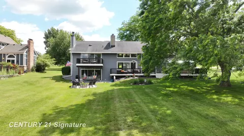 Exterior - 7492 River, Flushing, MI 48433 photo 5 of 16