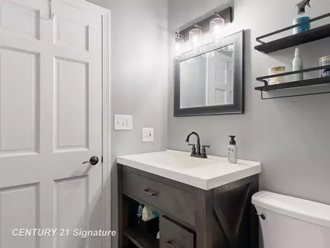 Bath - 7492 River, Flushing, MI 48433 photo 5 of 10