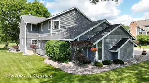 Exterior - 7492 River, Flushing, MI 48433 photo 4 of 16