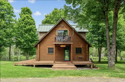 14132 River, Republic, MI 49879