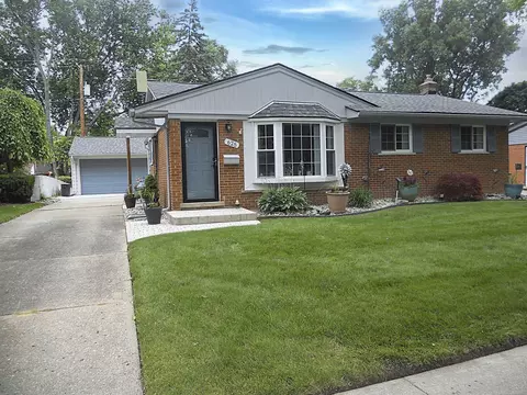 625 Rewold, Rochester, MI 48307