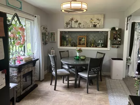 Dining - 362 Beech, Gladwin, MI 48624 photo 1 of 1