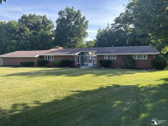 3265 Edgevale, Lambertville, MI 48144