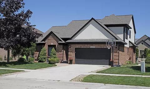 Exterior - 21175 Briar Rose, Macomb, MI 48044 photo 2 of 3