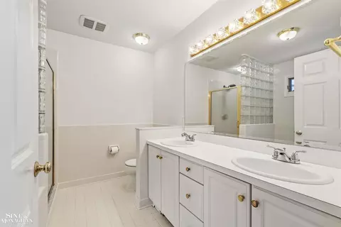 Bath - 20675 Morningside, Grosse Pointe, MI 48236 photo 2 of 5
