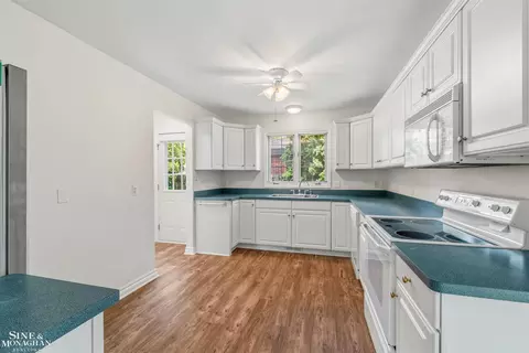 Kitchen - 20675 Morningside, Grosse Pointe, MI 48236 photo 1 of 4