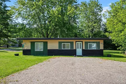 4042 S Oak, Beaverton, MI 48612