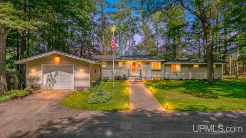 n6079 Shore Drive Q 4, Wallace, MI 49893