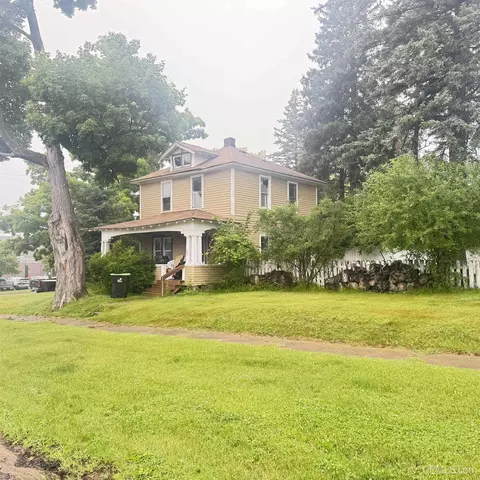 402 E D, Iron Mountain, MI 49801