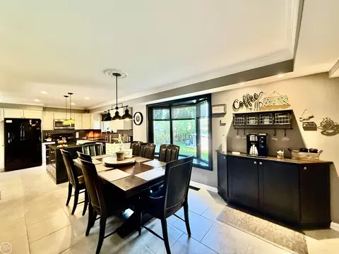 Kitchen - 47043 Sanborn, Macomb, MI 48044 photo 2 of 11