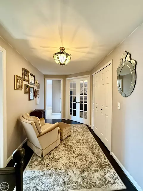 Entry Way - 47043 Sanborn, Macomb, MI 48044 photo 4 of 6