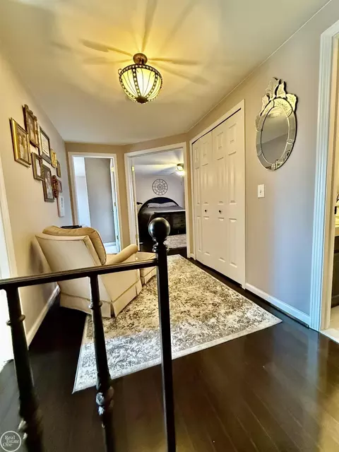 Entry Way - 47043 Sanborn, Macomb, MI 48044 photo 3 of 6