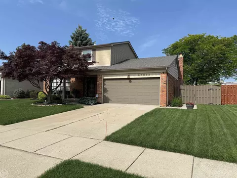 47043 Sanborn, Macomb, MI 48044