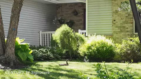 Exterior - 217 Dutch Ml, Flushing, MI 48433 photo 7 of 25