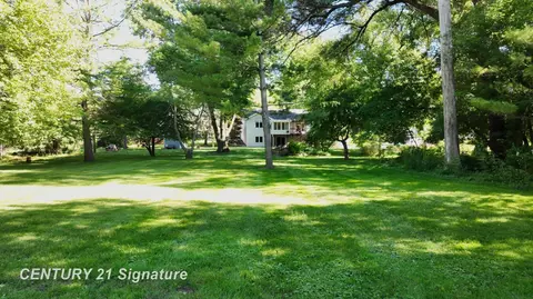 Exterior - 217 Dutch Ml, Flushing, MI 48433 photo 23 of 25