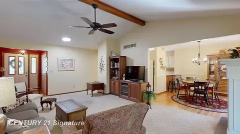 Entry Way - 217 Dutch Ml, Flushing, MI 48433 photo 2 of 3