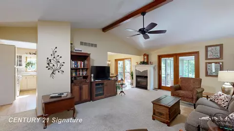 Entry Way - 217 Dutch Ml, Flushing, MI 48433 photo 3 of 3