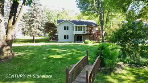 Exterior - 217 Dutch Ml, Flushing, MI 48433 photo 14 of 25
