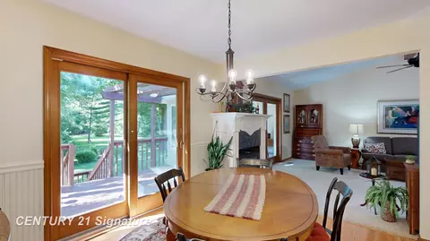 Dining - 217 Dutch Ml, Flushing, MI 48433 photo 4 of 5