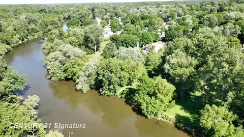View/Area - 217 Dutch Ml, Flushing, MI 48433 photo 1 of 11