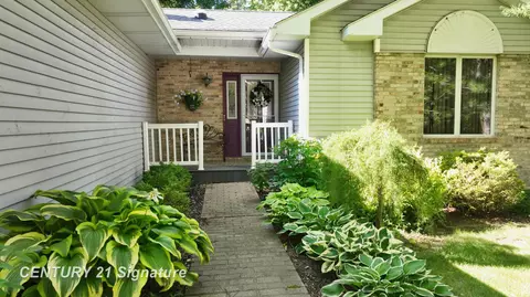 217 Dutch Ml, Flushing, MI 48433