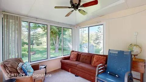 Exterior - 217 Dutch Ml, Flushing, MI 48433 photo 5 of 25