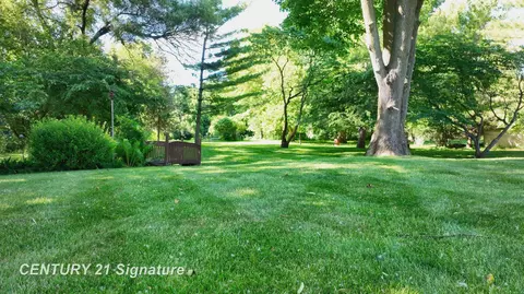 Exterior - 217 Dutch Ml, Flushing, MI 48433 photo 21 of 25