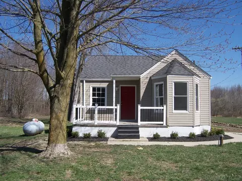 11172 Dunn, Riley, MI 48091