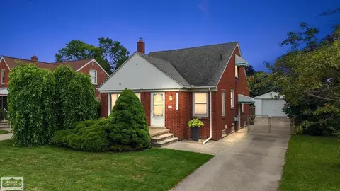 16504 Toepfer, Eastpointe, MI 48021