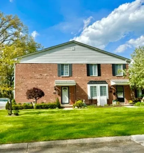 22801 Overlake, Saint Clair Shores, MI 48080
